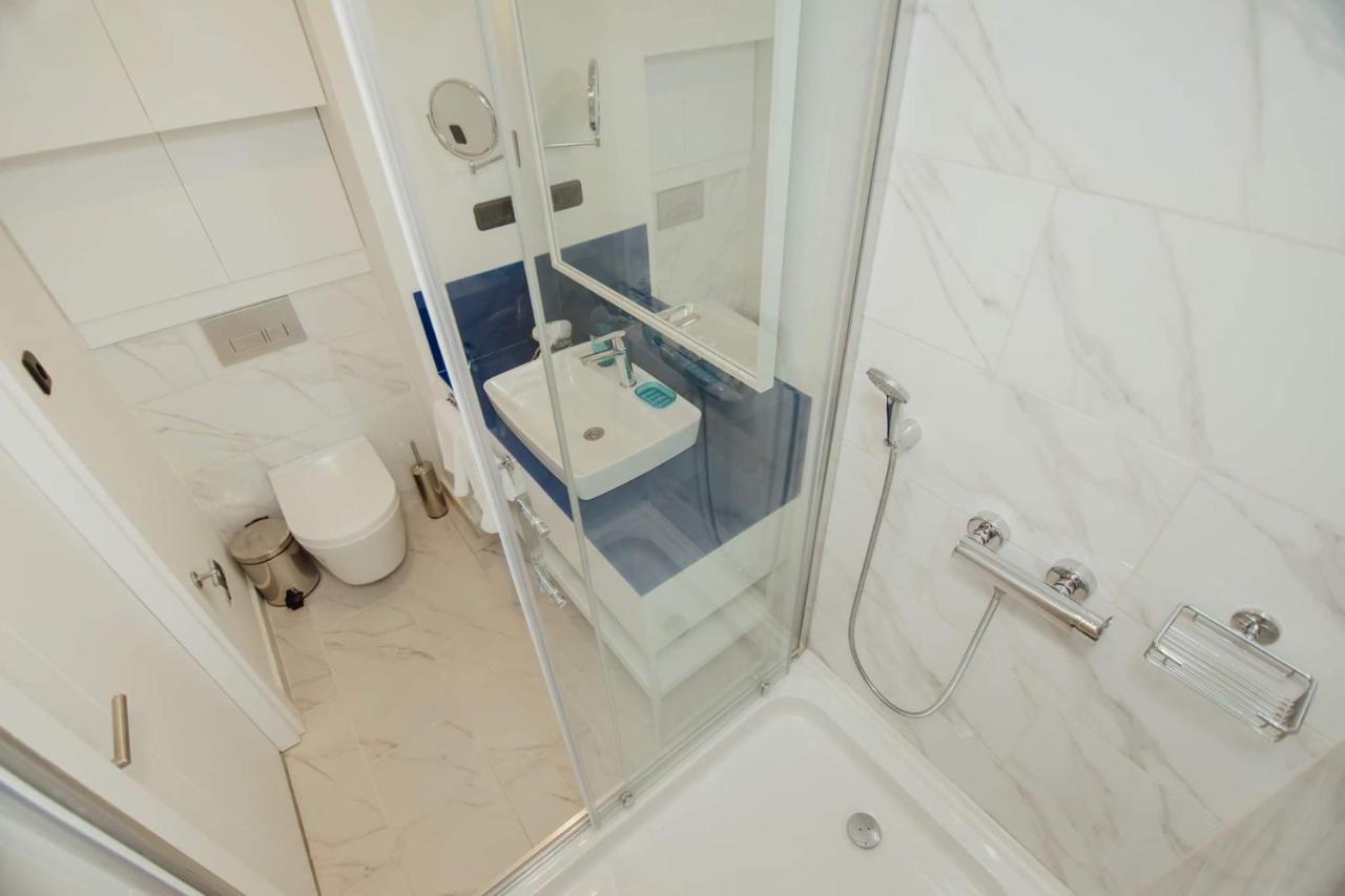 Nuage - 1St Line Sea View Apartments 바투미 외부 사진