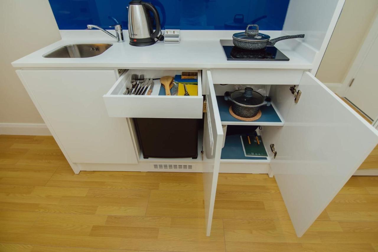 Nuage - 1St Line Sea View Apartments 바투미 외부 사진