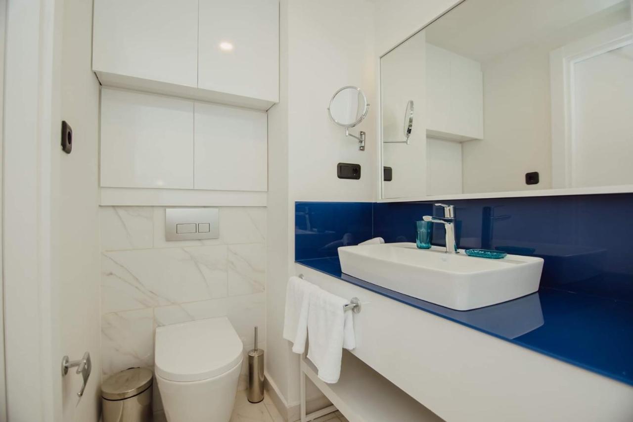 Nuage - 1St Line Sea View Apartments 바투미 외부 사진