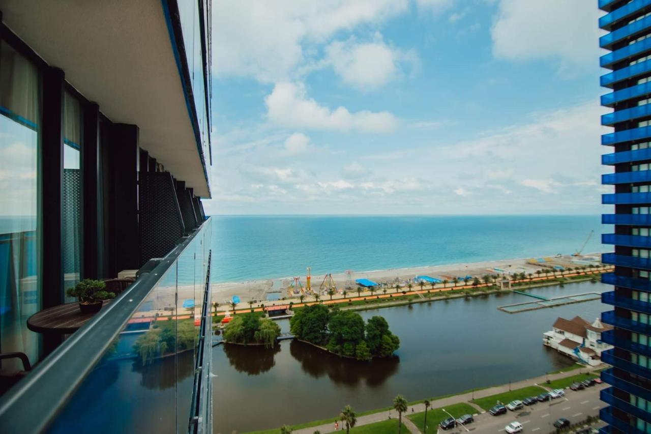 Nuage - 1St Line Sea View Apartments 바투미 외부 사진
