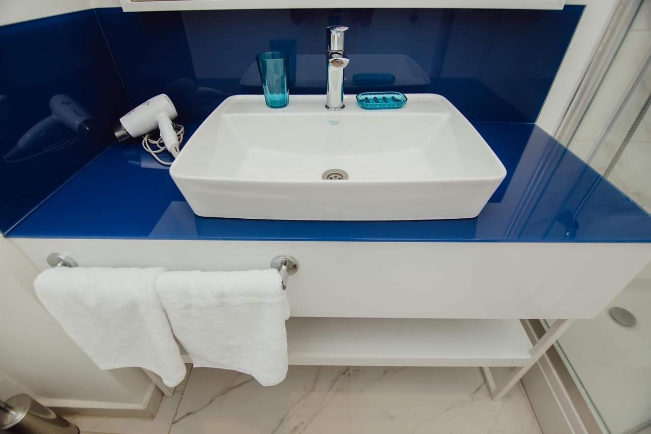Nuage - 1St Line Sea View Apartments 바투미 외부 사진